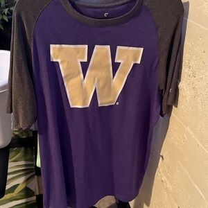 🌞UW Huskies jersey type shirt
